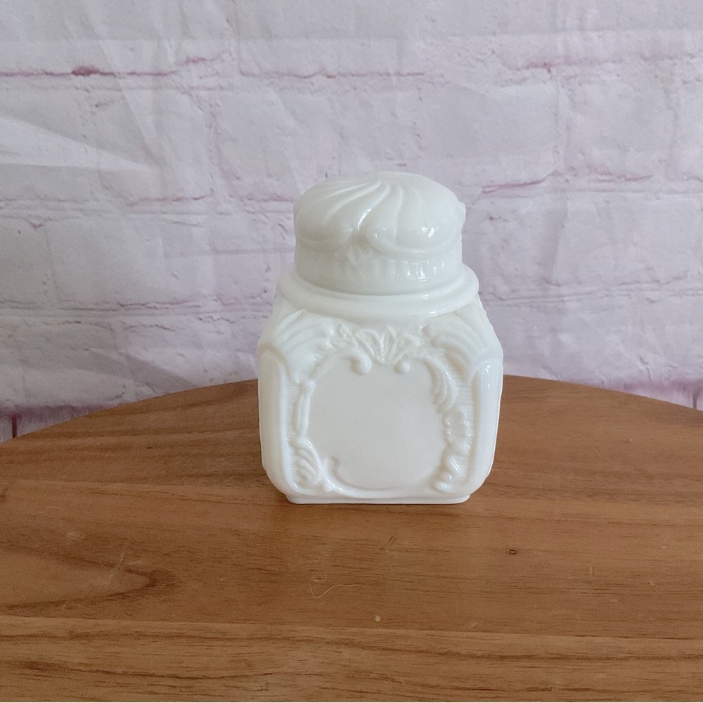 Vintage White Milk Glass Preserving Jar - Picture 3 of 6